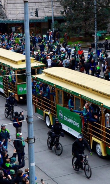 Trolley at Seattle Sounders parade injures bicycle police officer